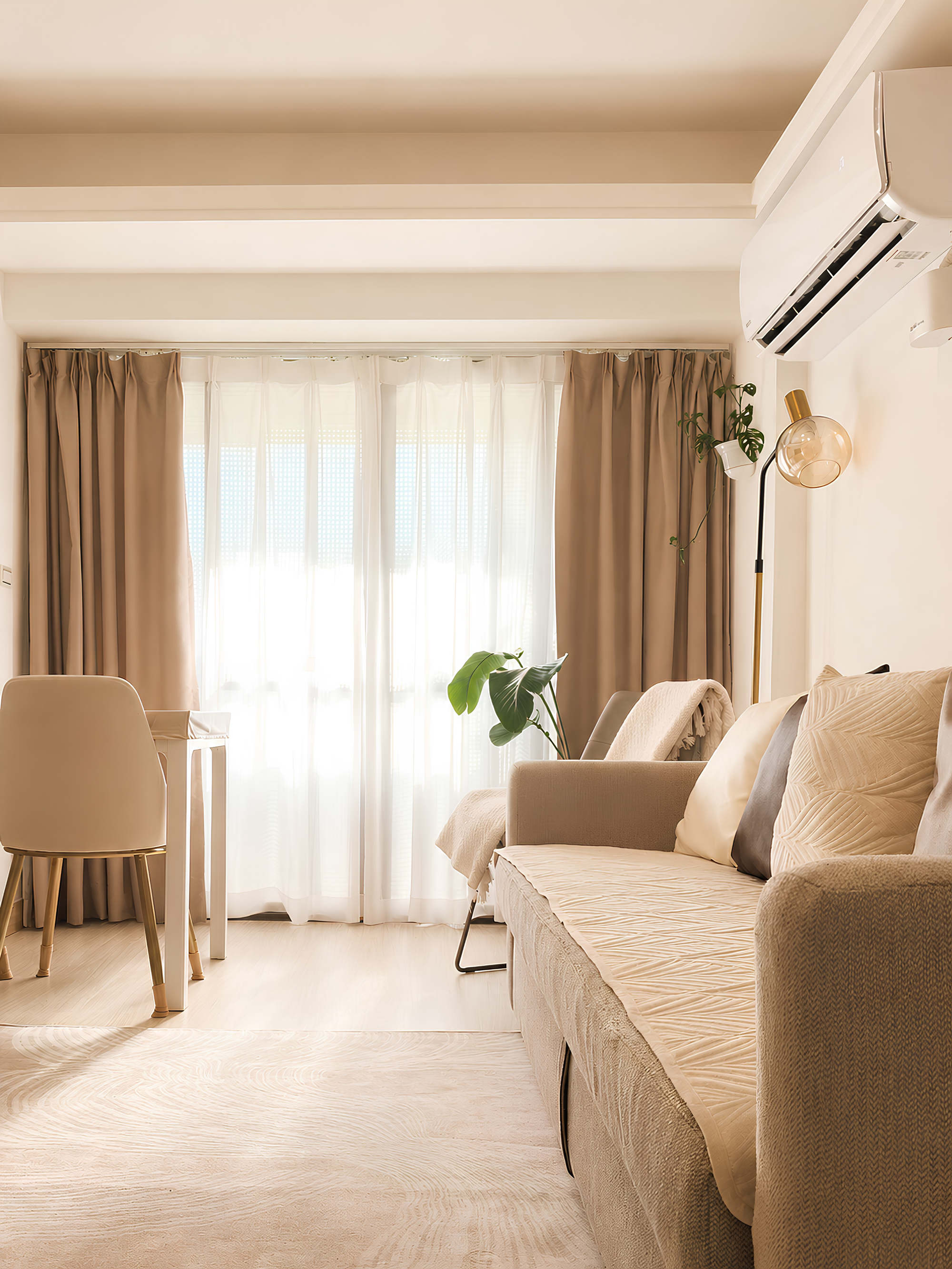 Light, lines, and texture<br>outline a delicate ambiance